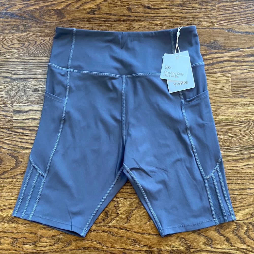 New Yvette Gray High-Waisted Athletic Shorts‎ Size Large